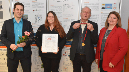 Verleihung der iENA-Goldmedaille an die Duale Hochschule Gera-Eisenach